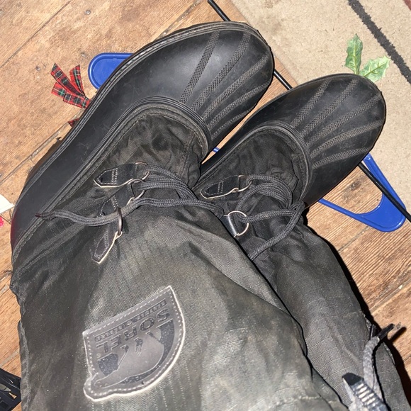SOREL WOMENS SIZE 12 SNOW BOOTS. - Picture 5 of 16